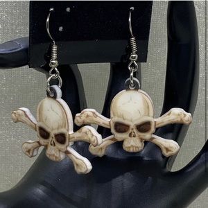 Skull & Crossbones 🏴‍☠️ LIMITED QUANTITIES